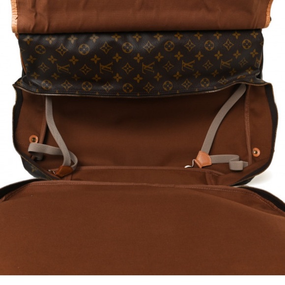 PRICE DROP
Excellent mint condition Louis Vuitton Sac Chasse Hunting bag - Picture 4 of 15